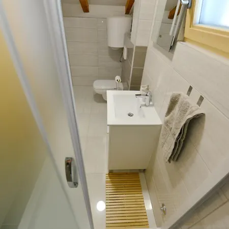 Nikola Apartamento