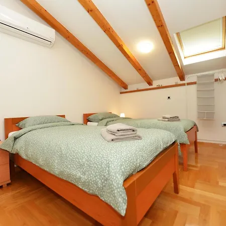 Apartament Nikola