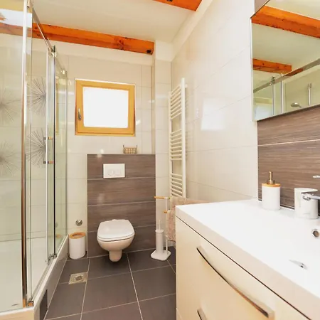 Nikola Apartamento *