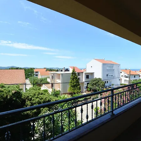 Nikola Apartamento Zadar