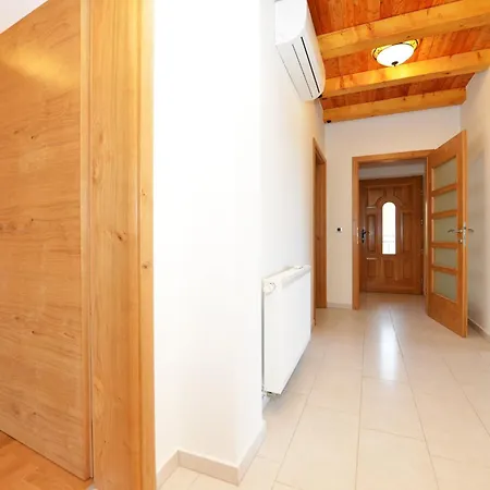 Nikola Apartmán Zadar