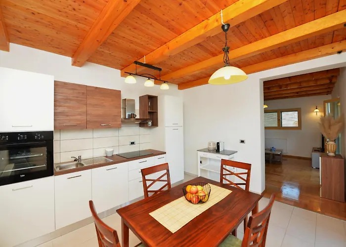 Nikola Apartamento *